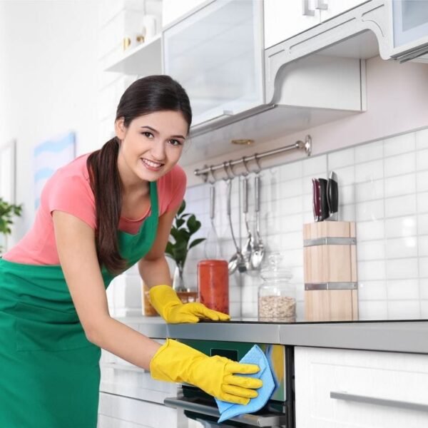 شركة تنظيف منازل وشقق وفلل جميع انواع التنظيف باحدث الاجهزة والمواد